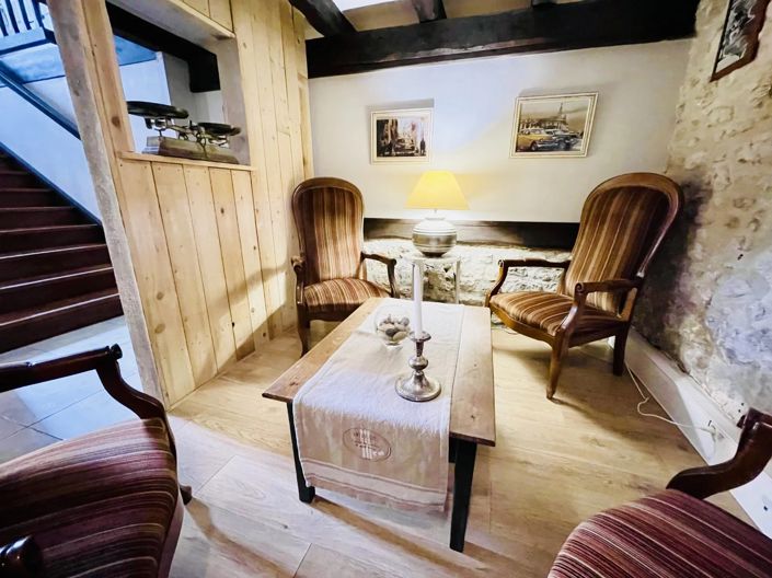 Image No.7-11 Bed House for sale