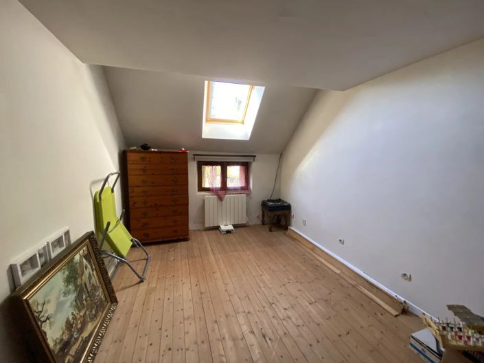 Image No.10-5 Bed House for sale