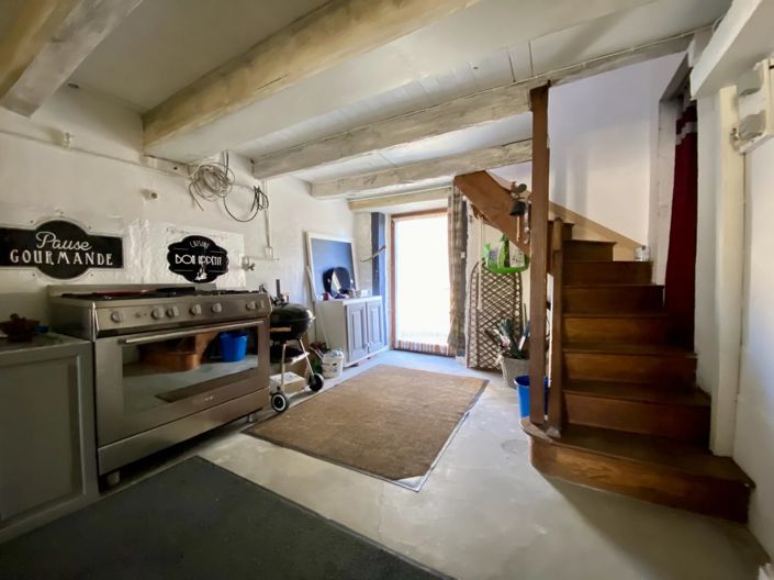 Image No.6-5 Bed House for sale