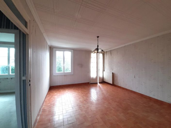 Image No.4-4 Bed Village House for sale