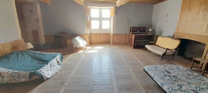 Image No.6-7 Bed House for sale