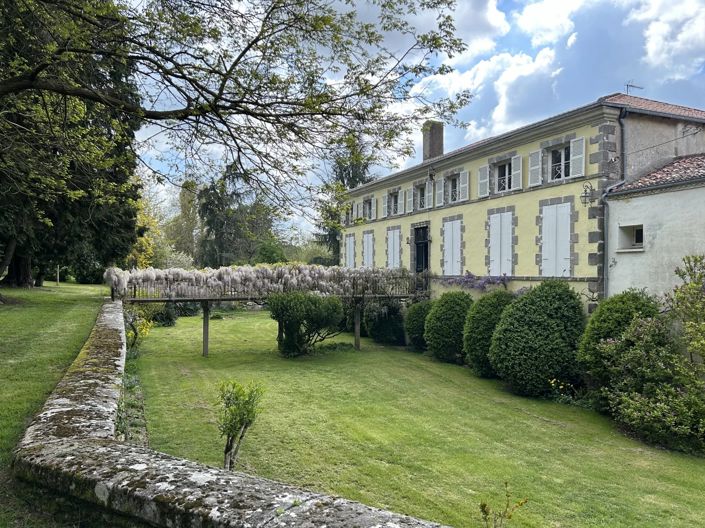 Image No.1-Maison de 7 chambres à vendre à Parthenay