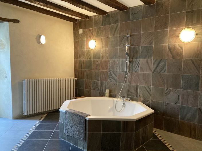 Image No.9-7 Bed House for sale