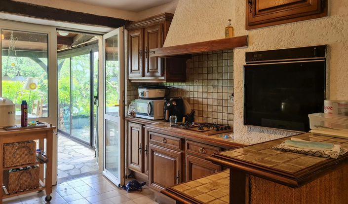 Image No.4-4 Bed Village House for sale