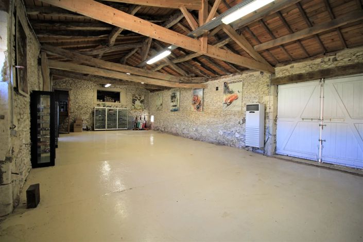 Image No.4-6 Bed House for sale