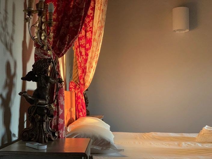 Image No.8-9 Bed House for sale