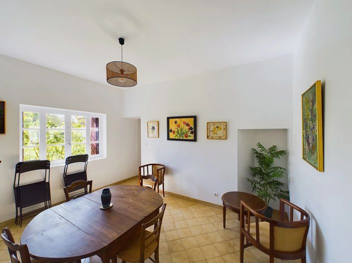 Image No.13-10 Bed House for sale