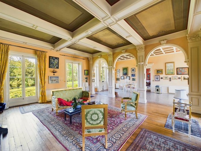 Image No.3-10 Bed House for sale