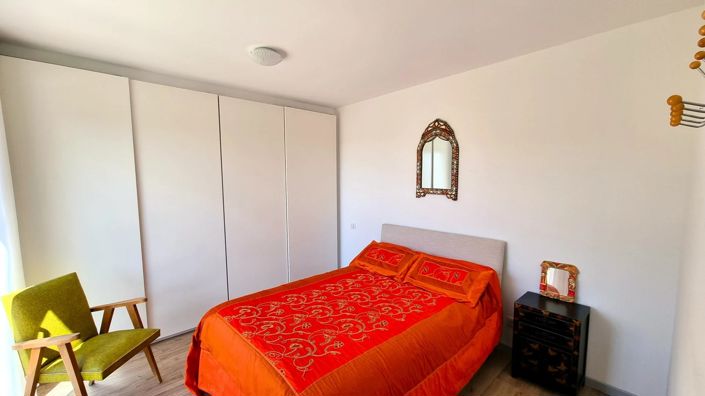 Image No.8-3 Bed House for sale