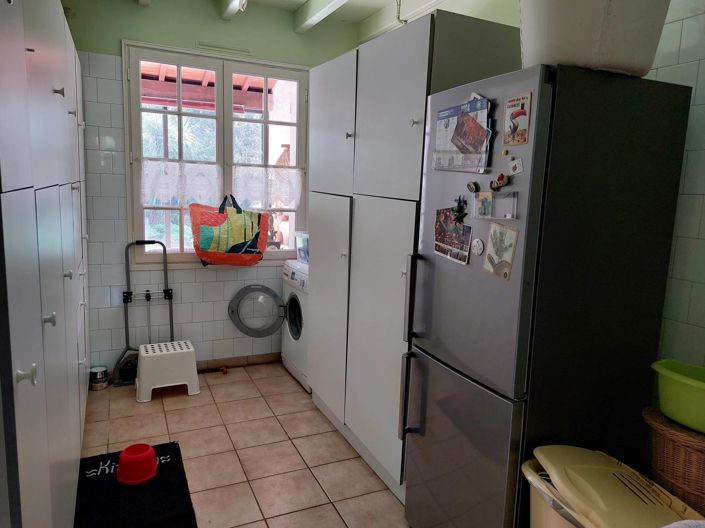 Image No.10-3 Bed House for sale