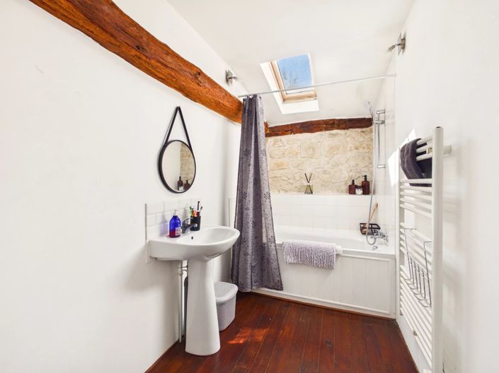 Image No.12-10 Bed House for sale