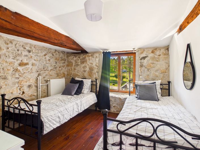 Image No.14-10 Bed House for sale