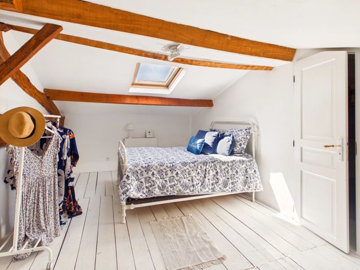 Image No.15-10 Bed House for sale