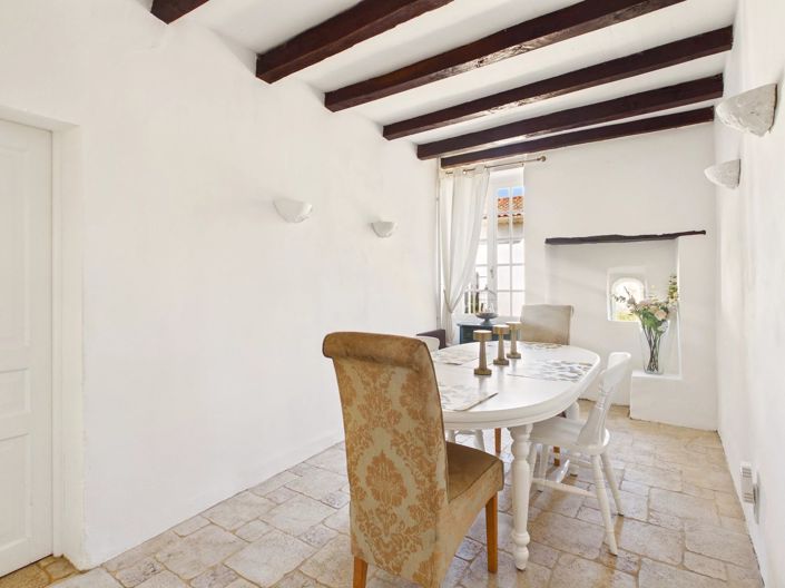 Image No.6-10 Bed House for sale