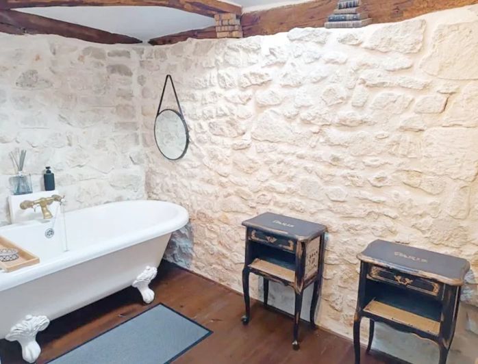 Image No.8-10 Bed House for sale