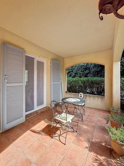 Image No.3-2 Bed Property for sale