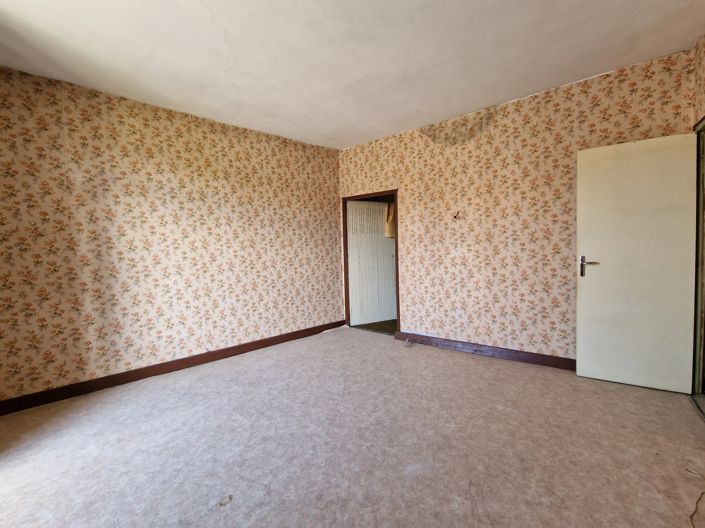 Image No.8-4 Bed House for sale