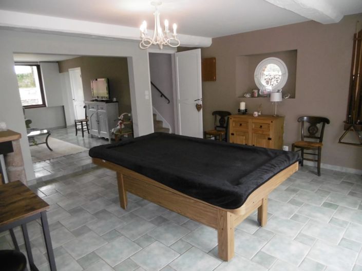 Image No.7-6 Bed House for sale