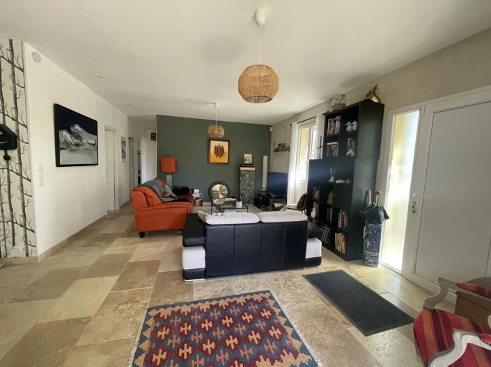 Image No.3-3 Bed House for sale