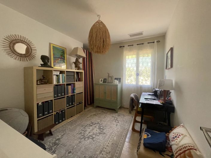 Image No.8-3 Bed House for sale