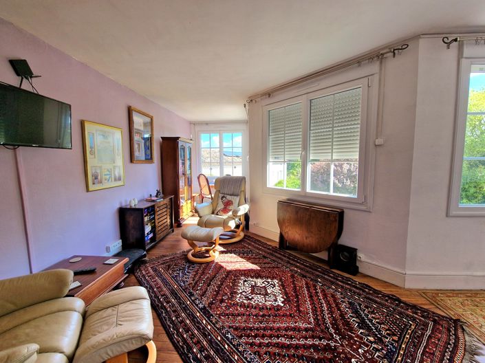 Image No.8-4 Bed House for sale