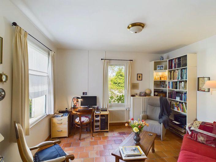 Image No.14-4 Bed House for sale