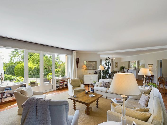 Image No.3-4 Bed House for sale