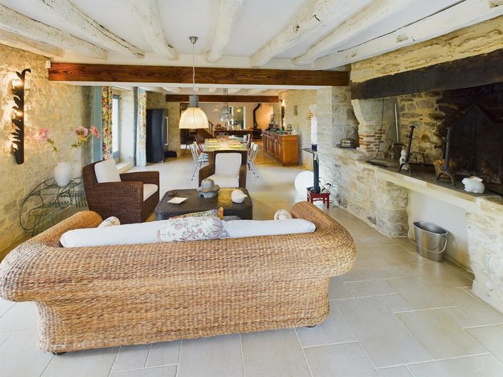 Image No.2-3 Bed House for sale