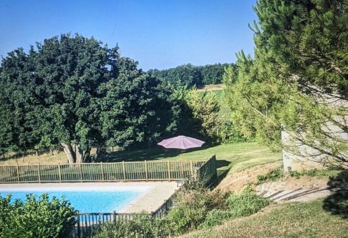 Image No.15-6 Bed Farmhouse for sale