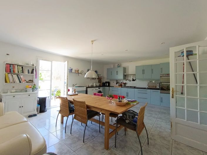 Image No.3-4 Bed House for sale