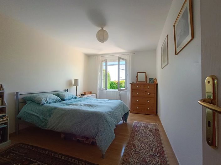 Image No.8-4 Bed House for sale