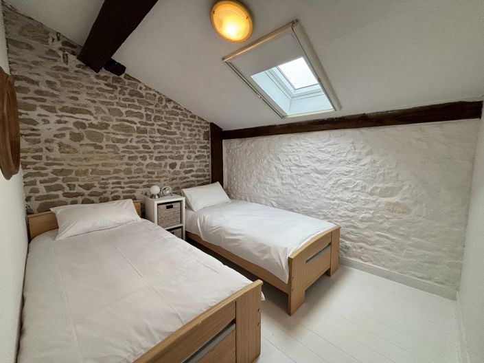 Image No.14-5 Bed House for sale