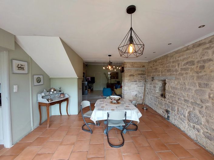 Image No.5-7 Bed House for sale