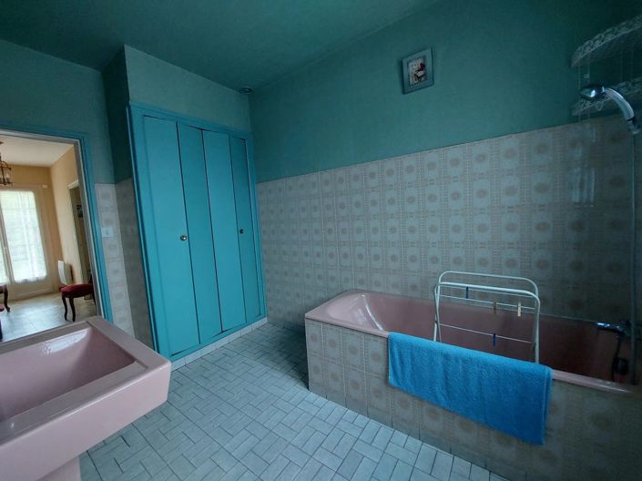 Image No.8-3 Bed House for sale