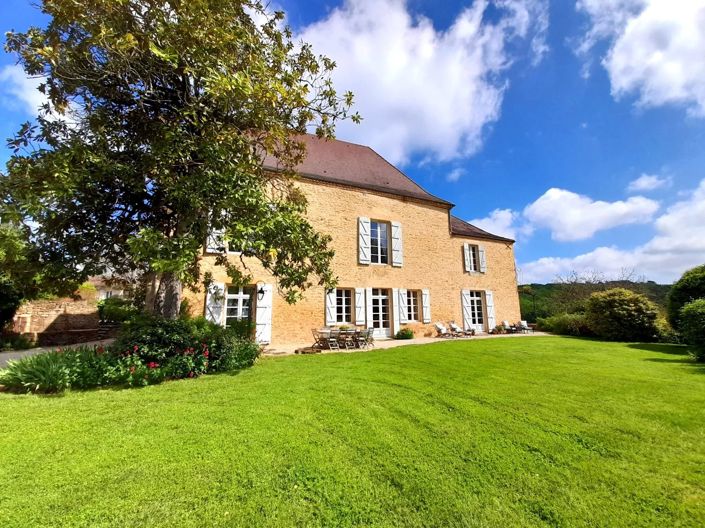 Image No.1-11 Bed House for sale