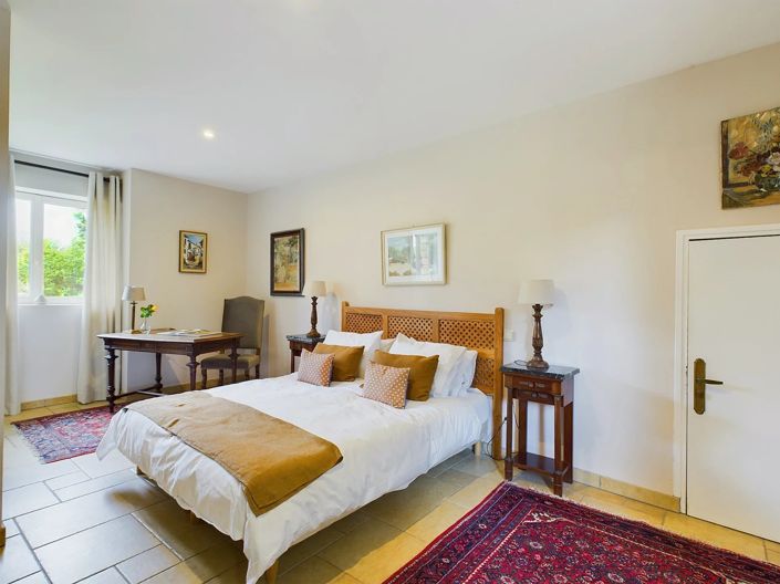 Image No.12-Maison de 11 chambres à vendre à Saint-Cyprien