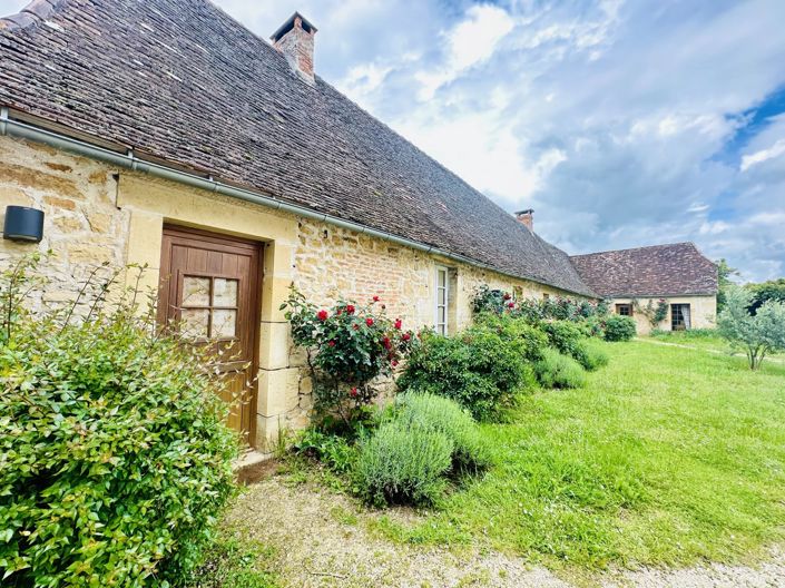 Image No.15-12 Bed House for sale