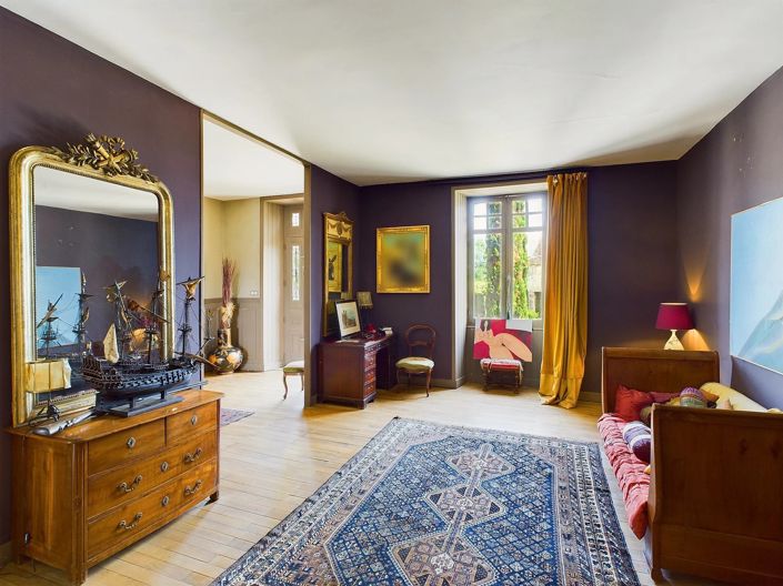 Image No.6-12 Bed House for sale