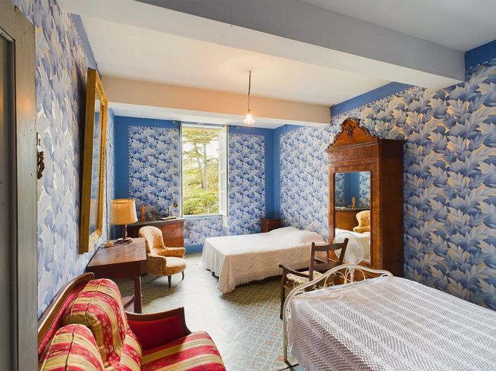 Image No.13-6 Bed House for sale