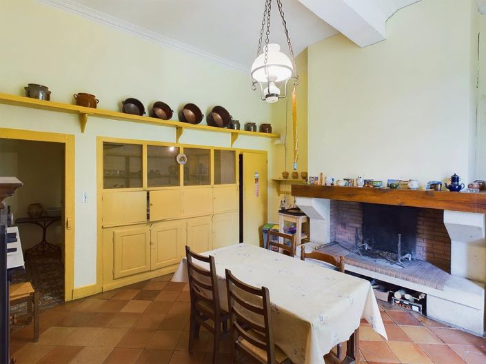 Image No.6-6 Bed House for sale