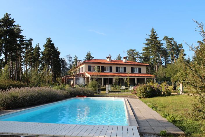Image No.2-8 Bed House for sale