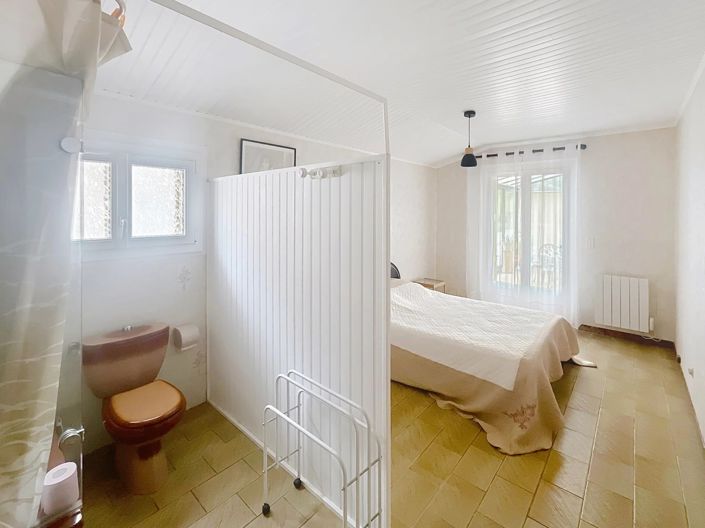 Image No.11-3 Bed House for sale