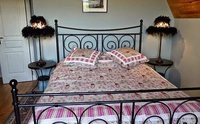 Image No.8-8 Bed House for sale