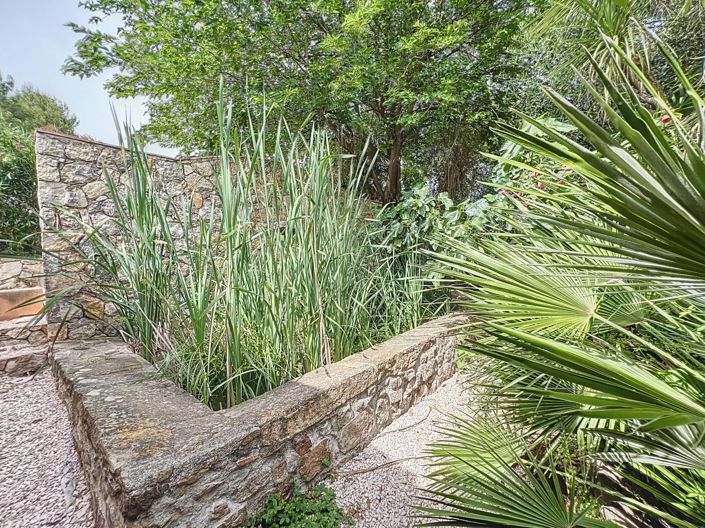 Image No.10-4 Bed Property for sale