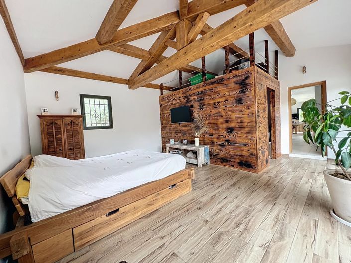 Image No.14-4 Bed Property for sale