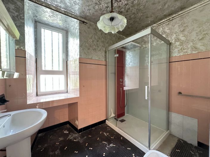 Image No.12-5 Bed House for sale