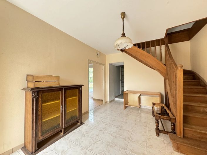 Image No.3-5 Bed House for sale