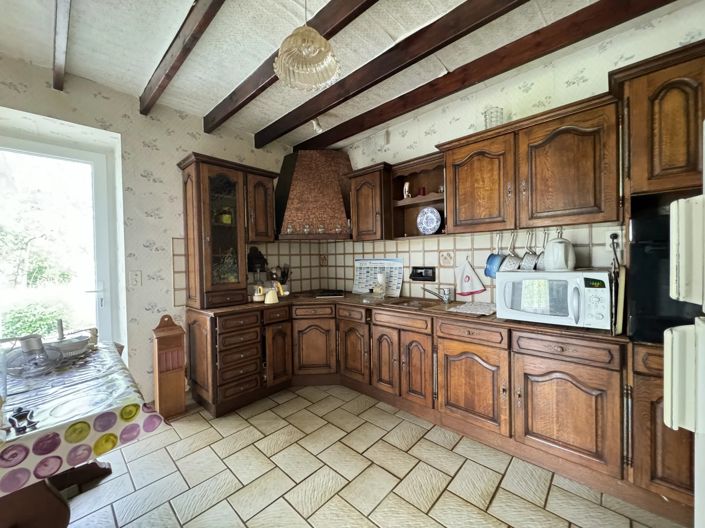 Image No.7-5 Bed House for sale