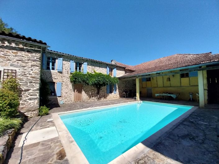 Image No.1-Ferme de 6 chambres à vendre à Montirat