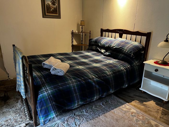 Image No.8-5 Bed House for sale